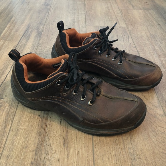 rockport xcs hydroshield shoes